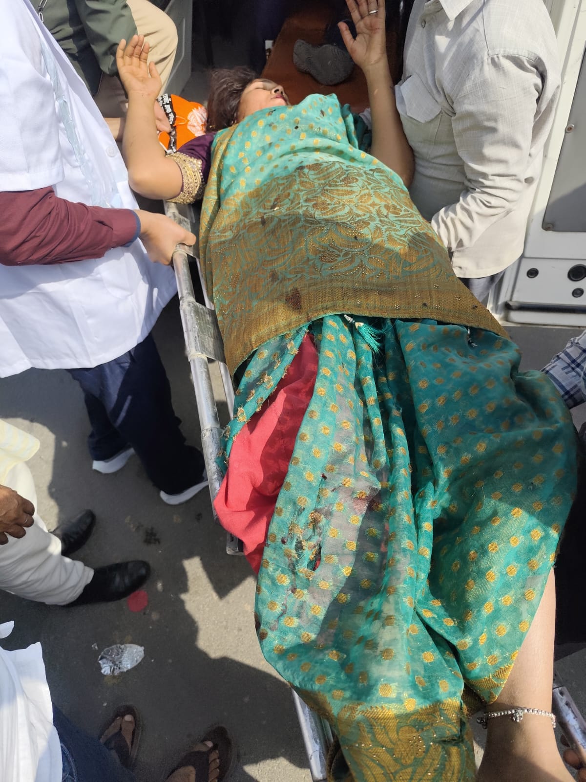 Two bikes collide on Etawah-Kannauj highway, five injured