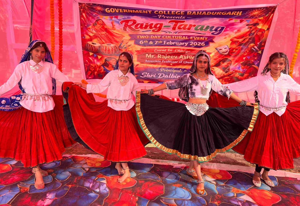 The students received applause for their performance in the cultural program.