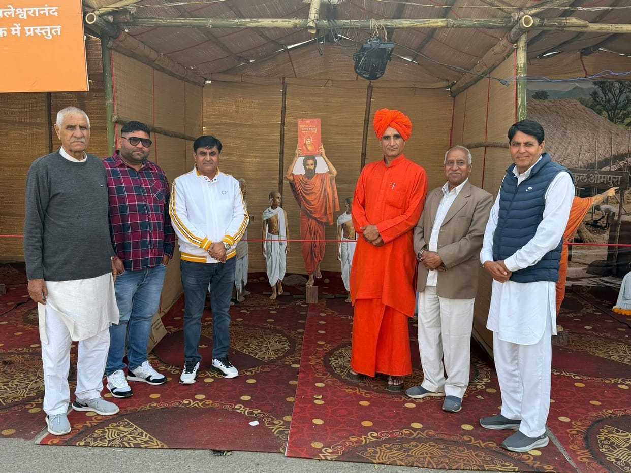 District Council Vice Chairman Chaudhary Dharampal offered sacrifice in Chaturveda Mahayagna.