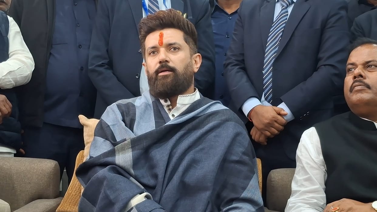Bihar vaishali Union Minister Chirag Paswan who arrived in Hajipur launched an attack on MP Pappu Yadav