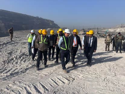 The CMD of SECL inspected the Gevra area and reviewed future plans in Korba