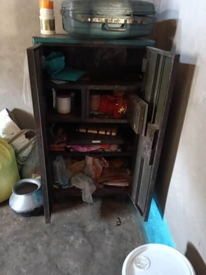 While the family slept soundly thieves stole valuables worth lakhs of rupees from their house in Chhatapat in