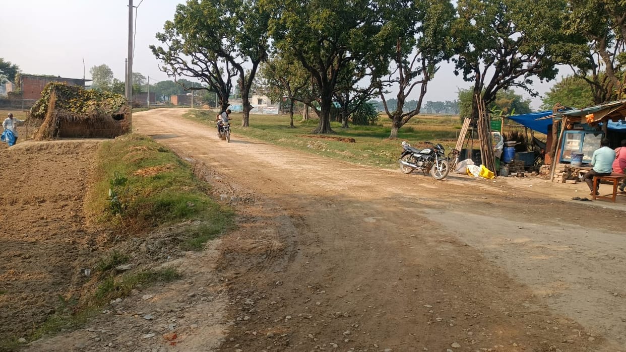 The roads are in bad condition... the devotees of Tameshwarnath will be tested at every step.