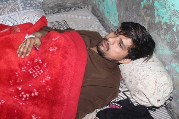 Anger erupted as soon as Aslam's body arrived... Father raised slogans of Yogi Zindabad