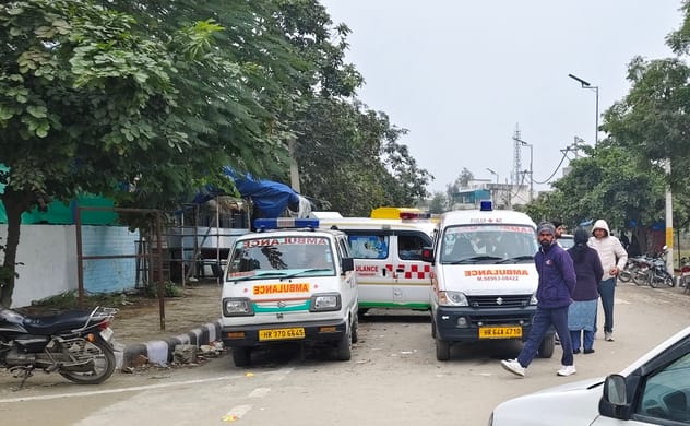 Government ambulances on ventilators, patients' lives at risk