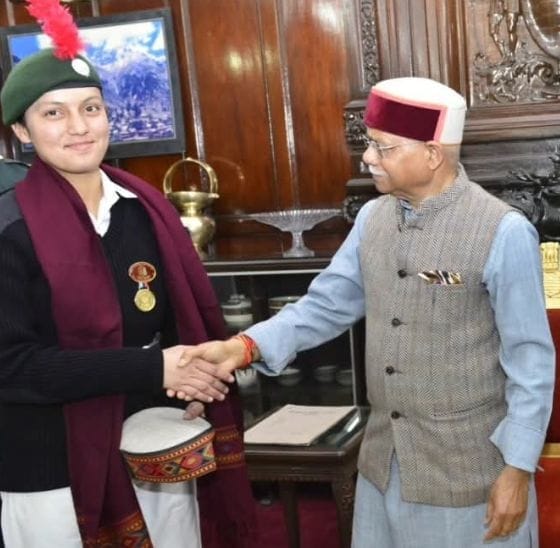 Sujanpur College student Ruchi paid a courtesy call to the Governor