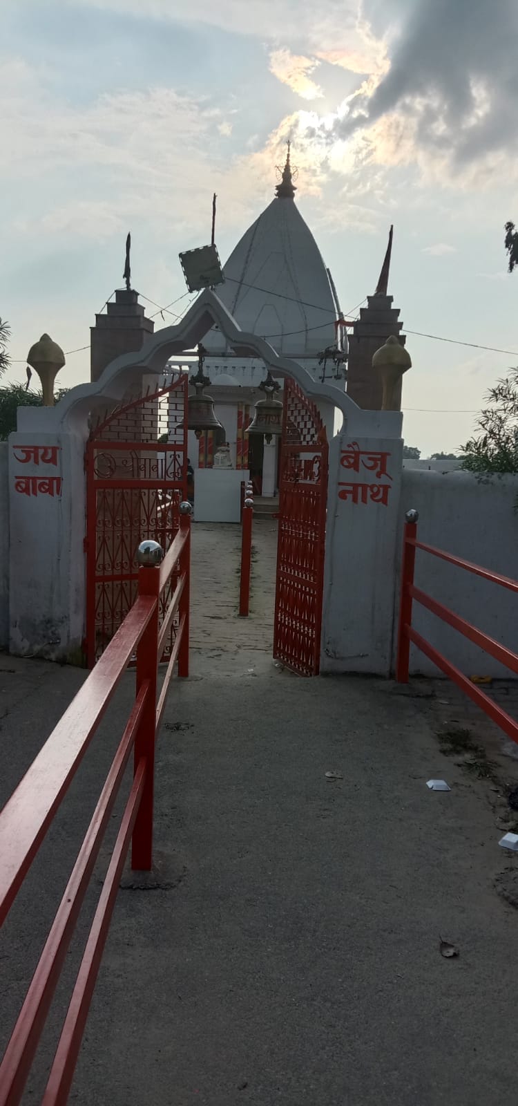 Baijnath Dham in Dhanghata and Hanuman Garhi temple in Santha will be developed as tourist destinations.