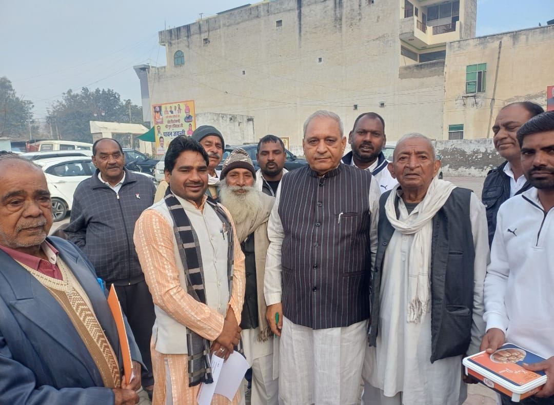 A delegation from the Kumhar Sangathan Haryana Sabha met with Cabinet Minister Ranbir Gangwa.