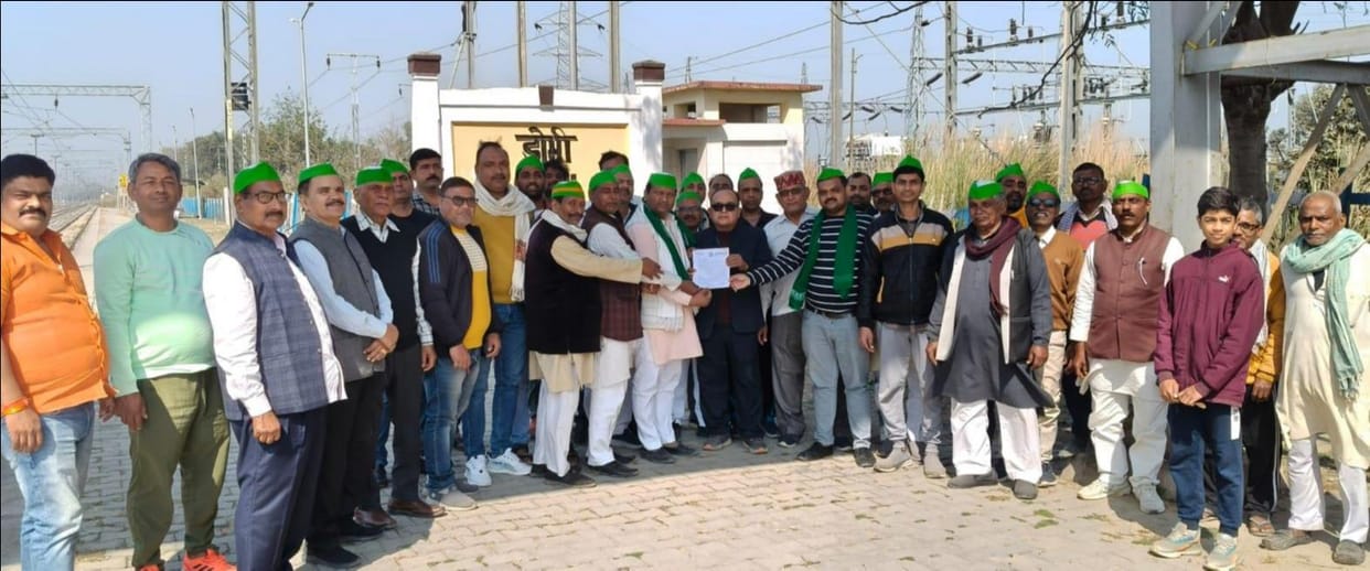 Villagers submitted a memorandum to the Divisional Railway Manager for the construction of an underpass.