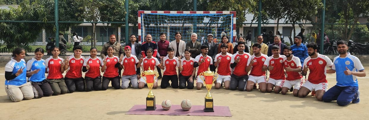 DAV PG College men's and women's teams won the trophy.