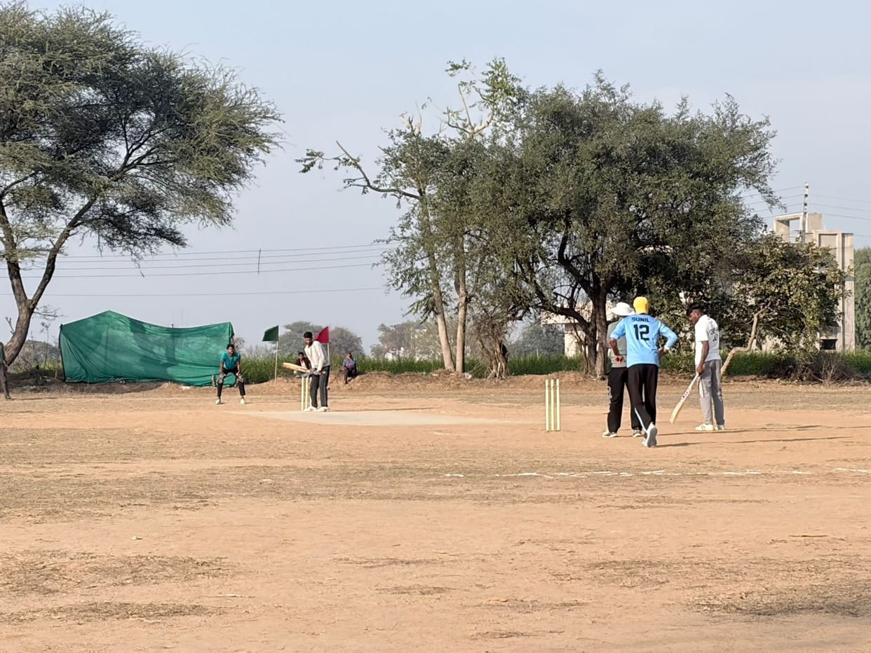 The team of village Bhadraf became the winner of BBC cricket competition.