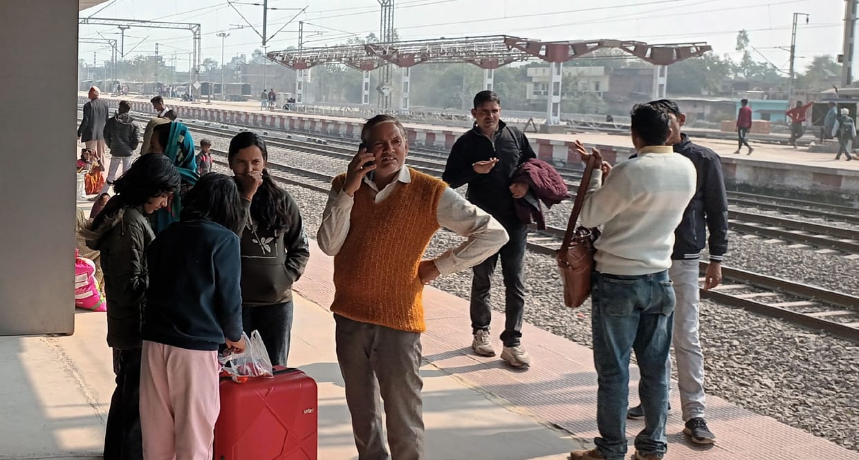 Anand Vihar-Danapur Express arrived four hours late