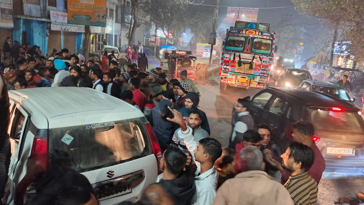 Cyclist dies due to collision with truck at Chhatri intersection, commotion