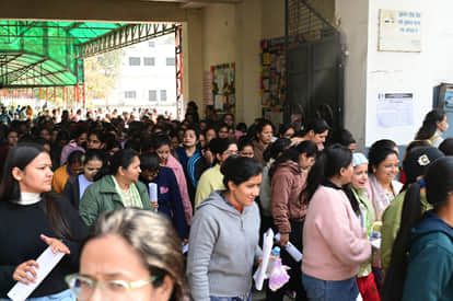 7698 candidates appeared for the CTET exam, while 1176 were absent.