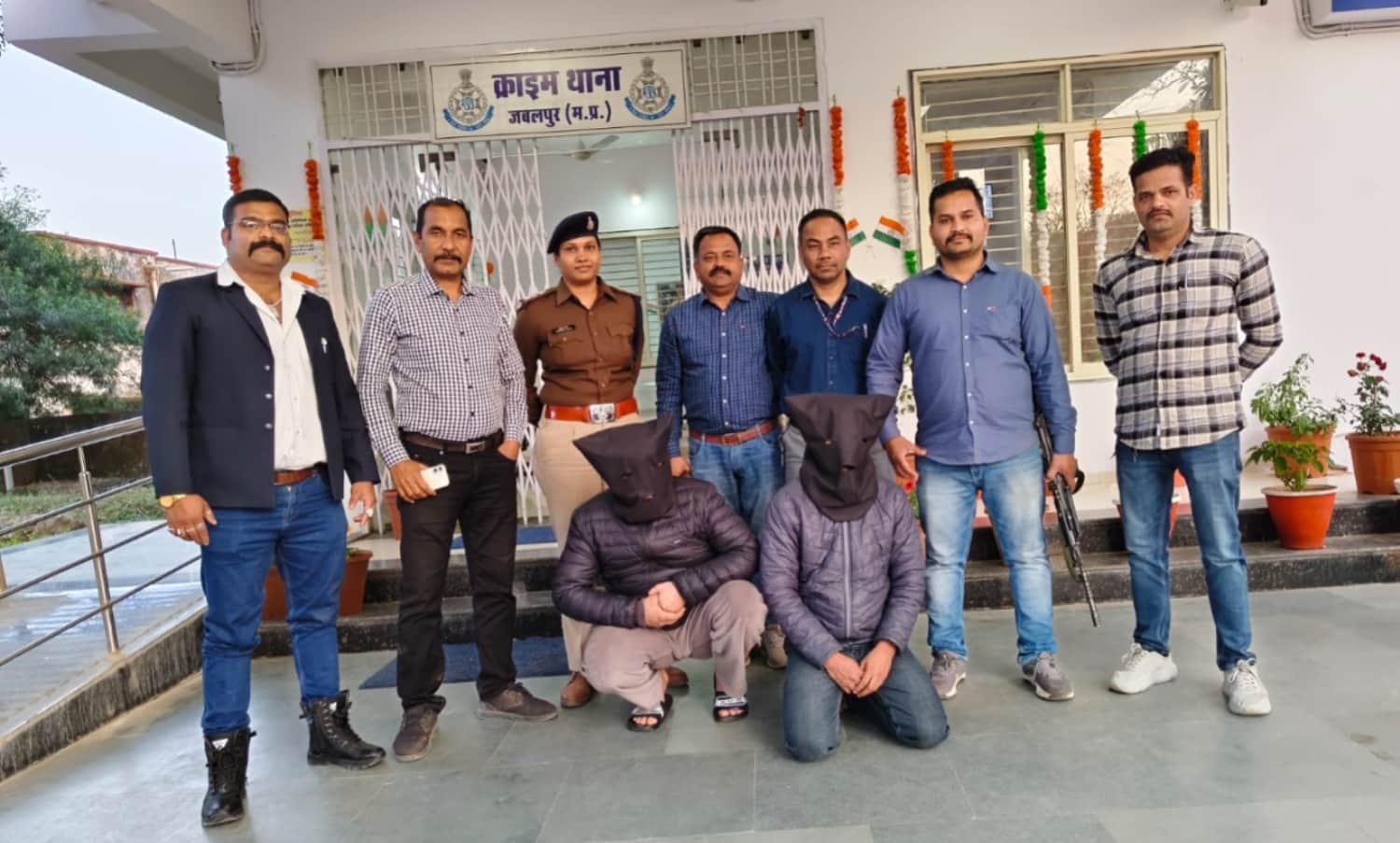 पुलिस की गिरफ्त में आरोपी