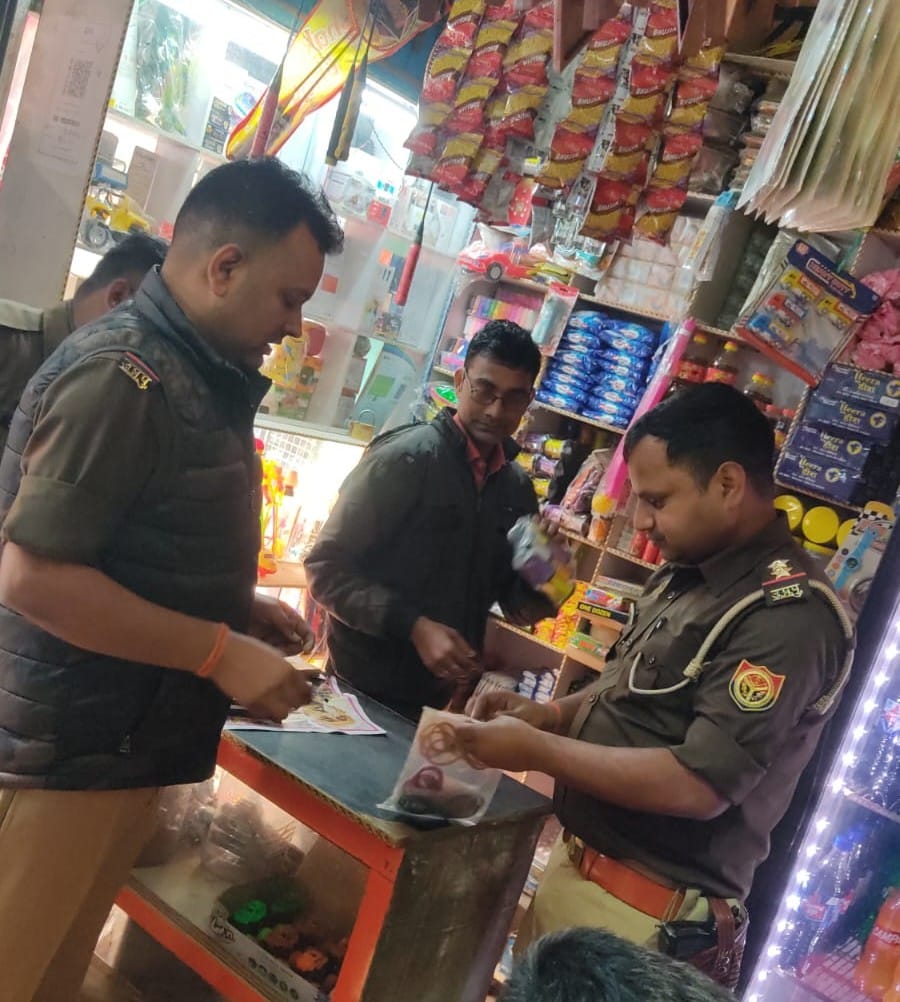 Strict action against the illegal sale of Chinese kite string; shopkeepers warned.