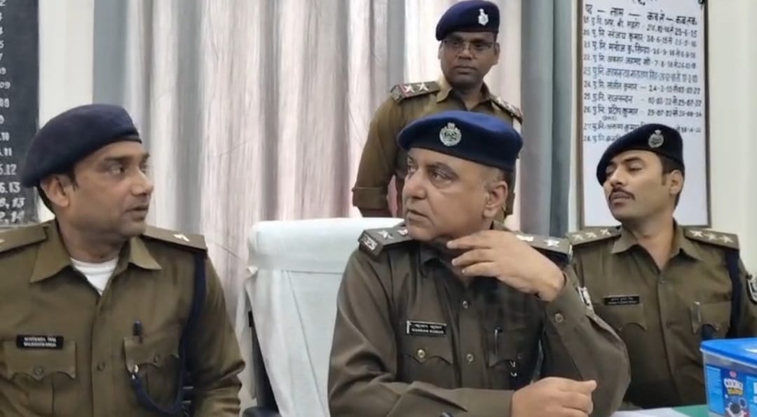 Kodha-gang-looted-Rs-six-lakh-police-recovered-the-money