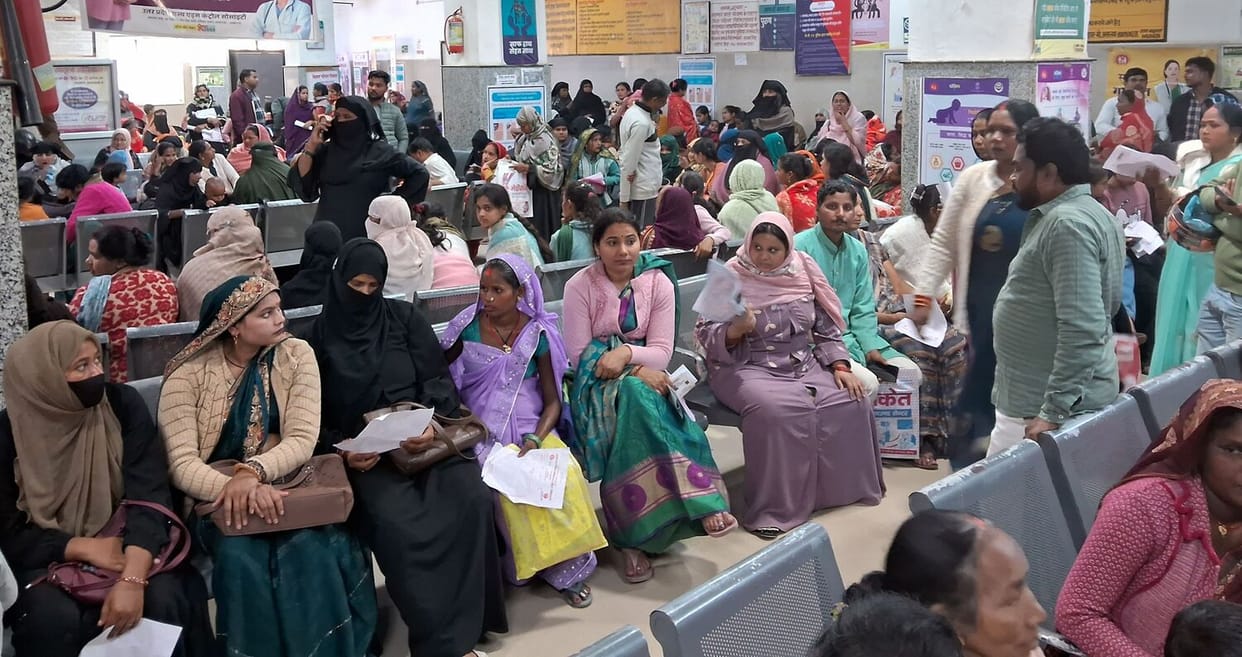 Two thousand patients in OPD, tired of waiting for treatment