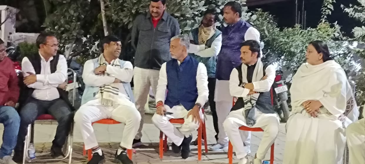 Muzaffarpur Bihar news : mukesh sahni says cm nitish kumar loves throne bihar Police role like dawood company