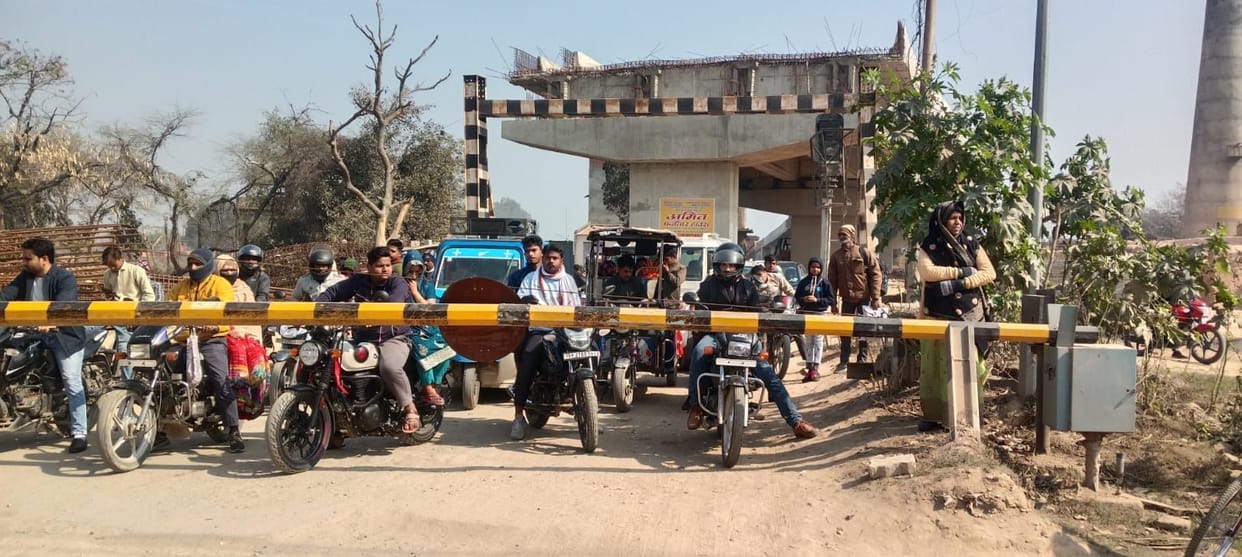 The Ukhri railway crossing will be closed from today.