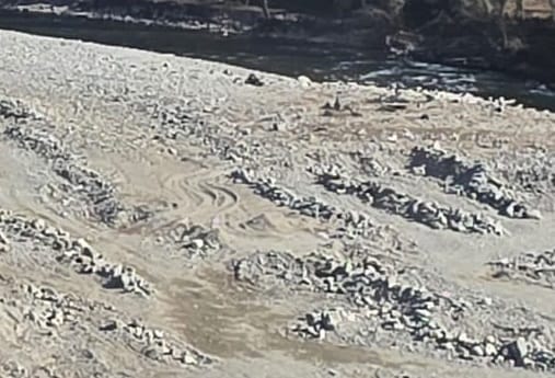 Illegal mining continues in Pabbar
