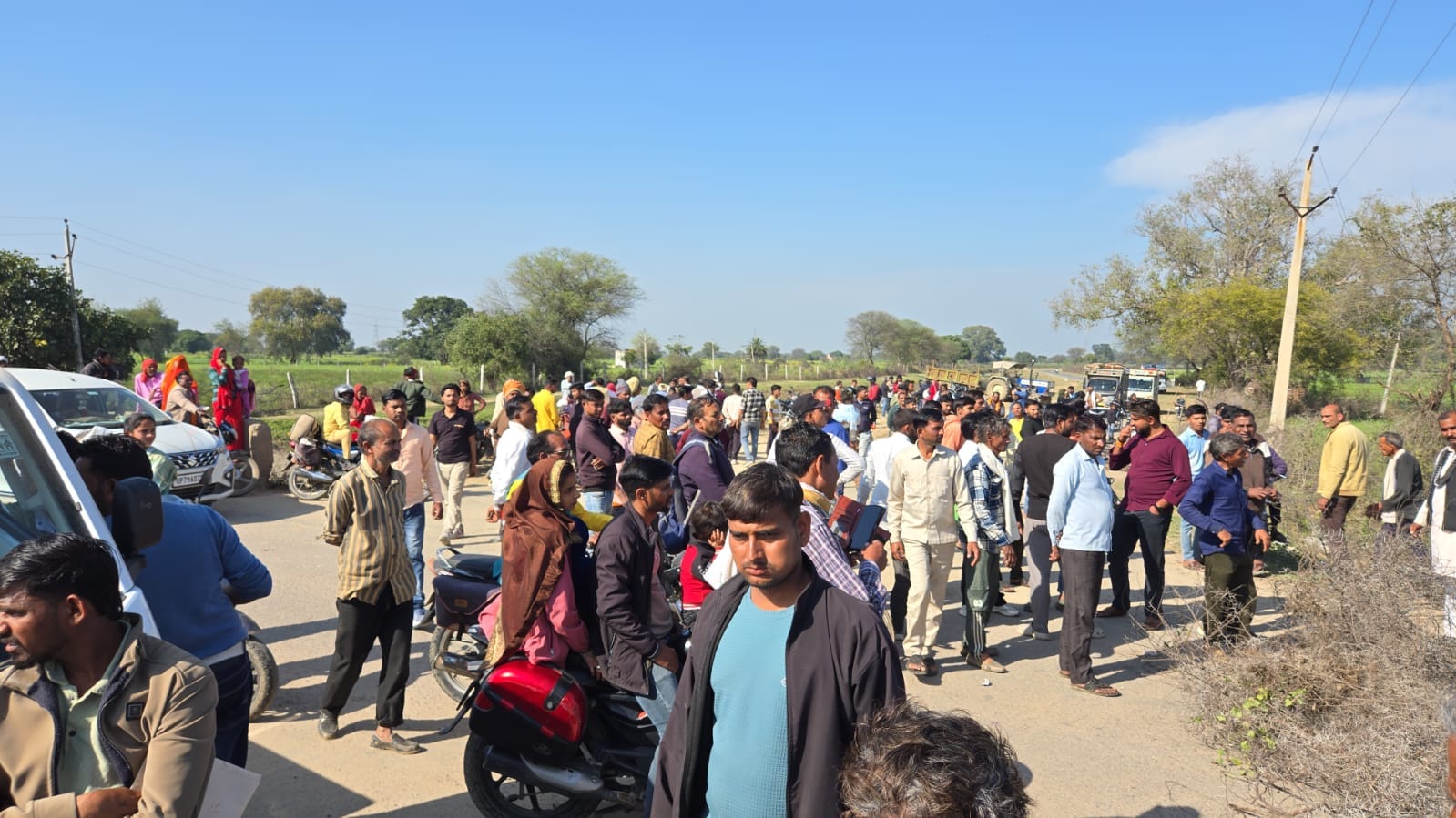 पुलिस आरोपियों की तलाश में जुटी