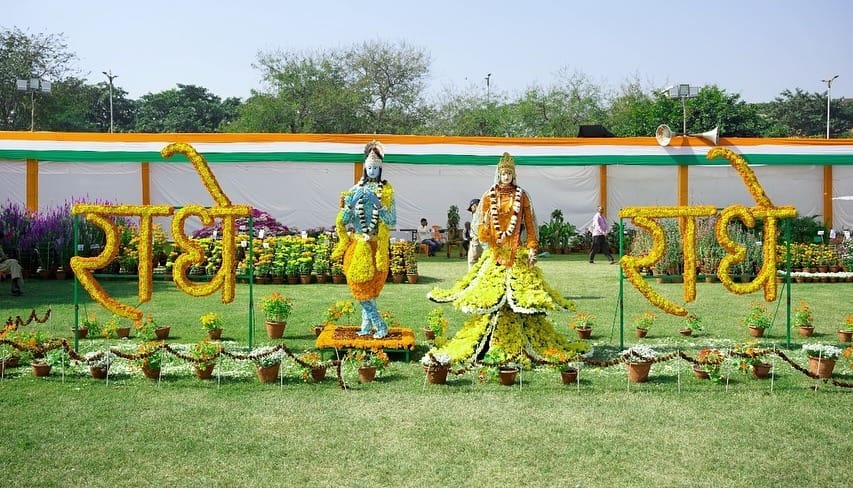 The Taj Mahotsav will be fragrant with dahlias and roses.