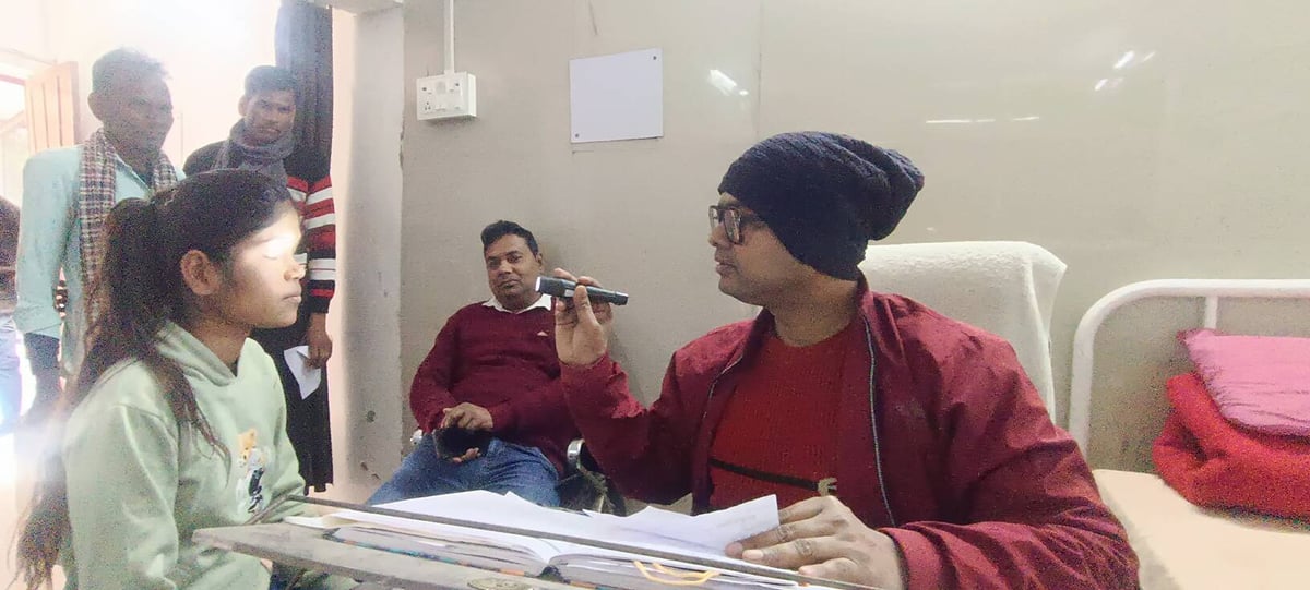 Sant Kabir Nagar News: मौसम में बदलाव के साथ बढ़े माहू, आंखों को कर रहे जख्मी, रोजाना आ रहे 15 मरीज
