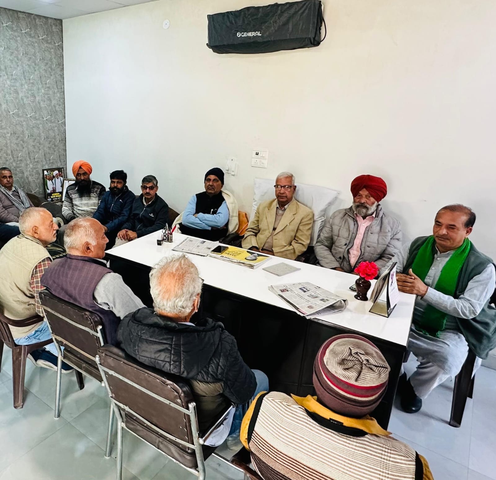 Farmers will protest against the dilapidated state highway