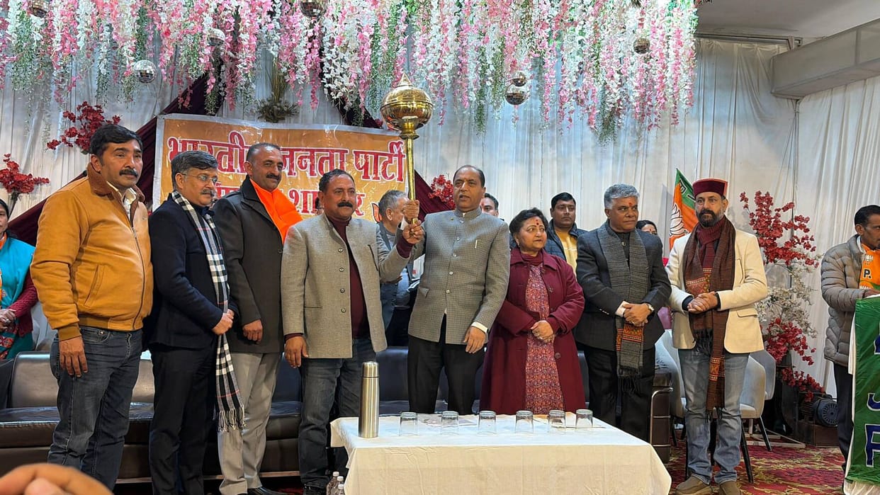 Jairam and Rajiv Bhardwaj filled the workers with enthusiasm.