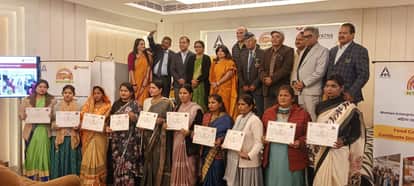 Food carts were given to 10 women