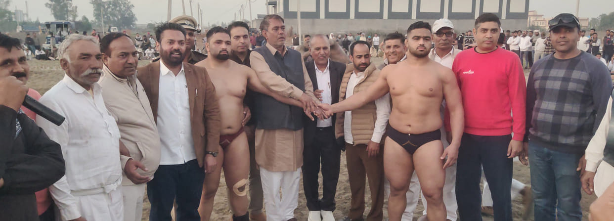 Wrestlers were honored with cash prizes in the Dangal competition.