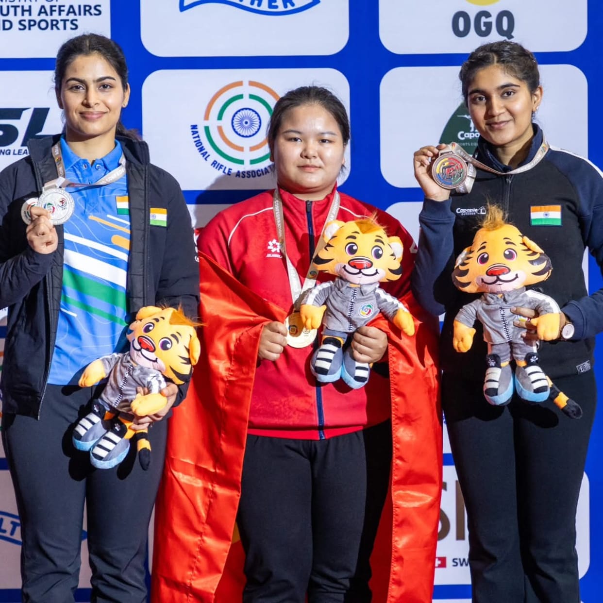 Manu shines at the Asian Championships, winning an individual silver medal and two gold medals with the team.