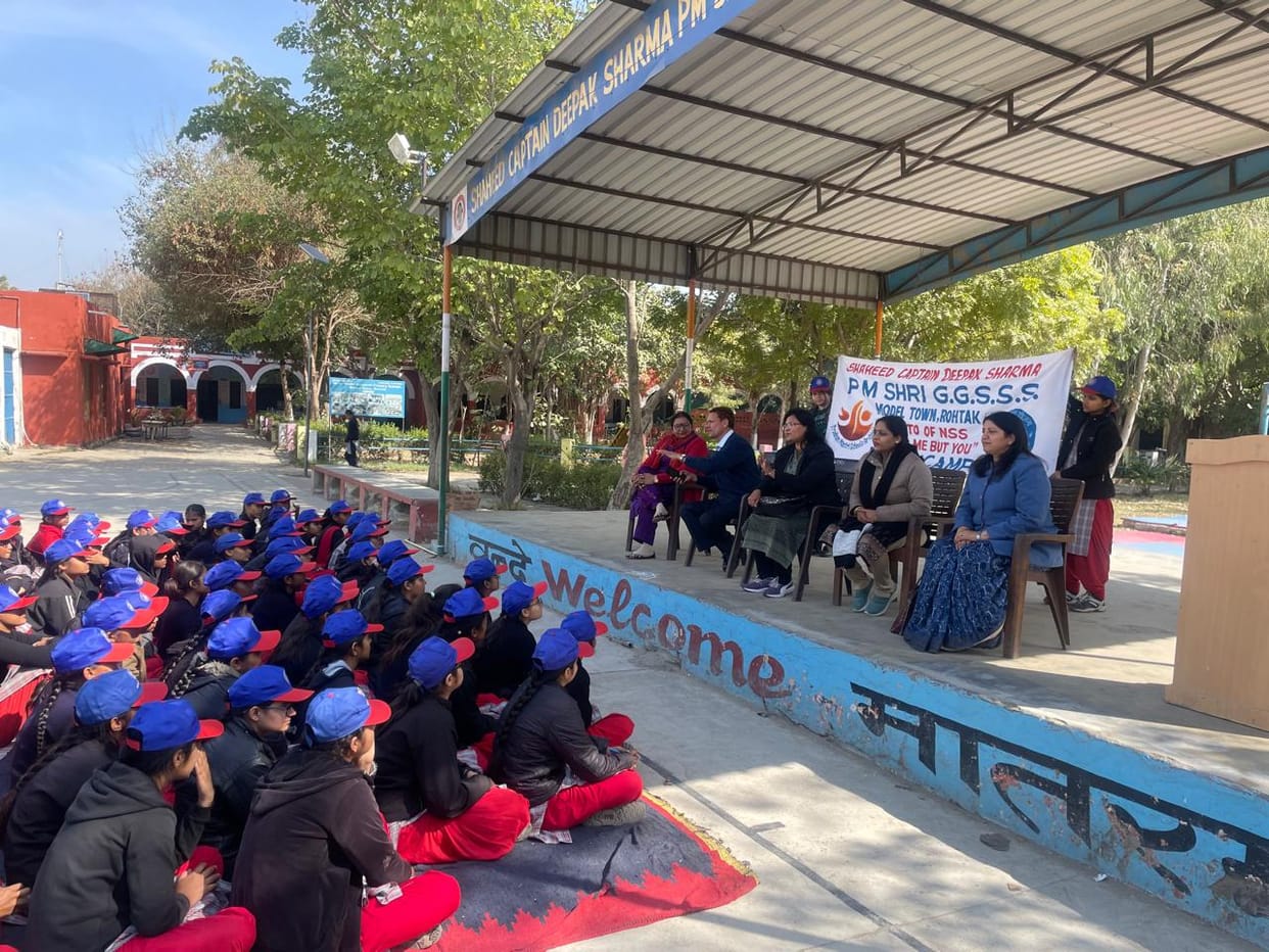 Girls witnessed the second phase of "Pariksha Pe Charcha" (Discussion on Exams).