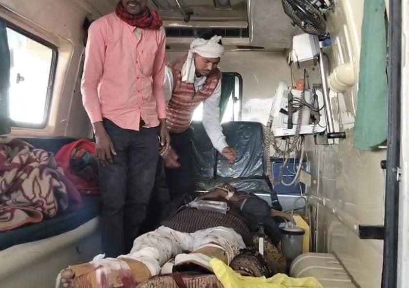 Truck crushes bike rider on NH 27 in Darbhanga Bihar one dead  another referred to PMCH