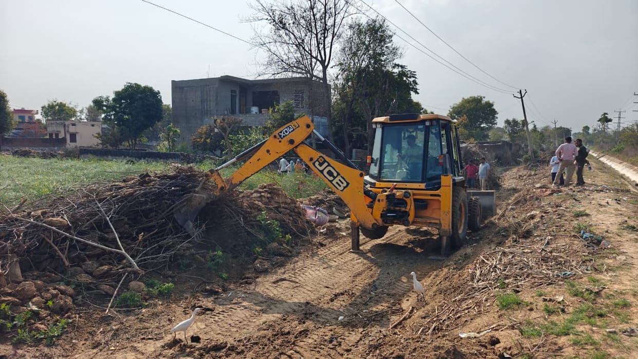 Campaign launched to remove encroachment on canals, department will recover the expenses from the people