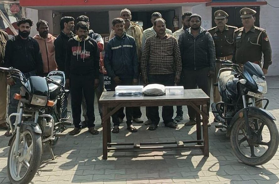 11 arrested for gambling