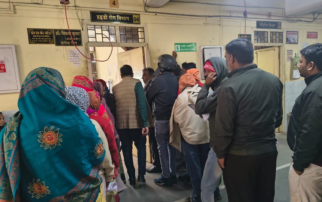 Doctors arriving late at the OPD in the name of morning rounds