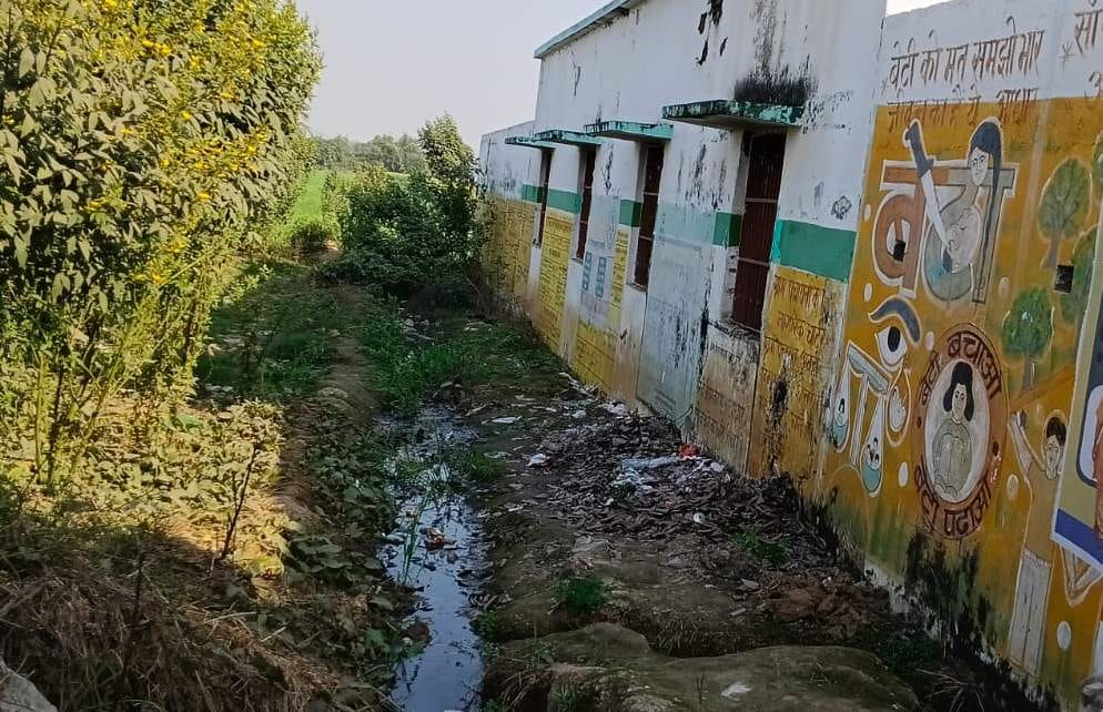 The foul smell emanating from open drains is affecting the health of children.
