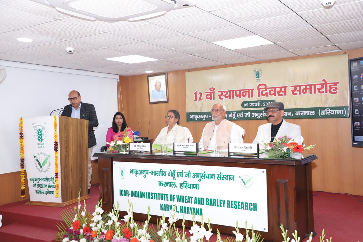 Ruchika's team wins first prize in the competition for food products made from wheat and barley