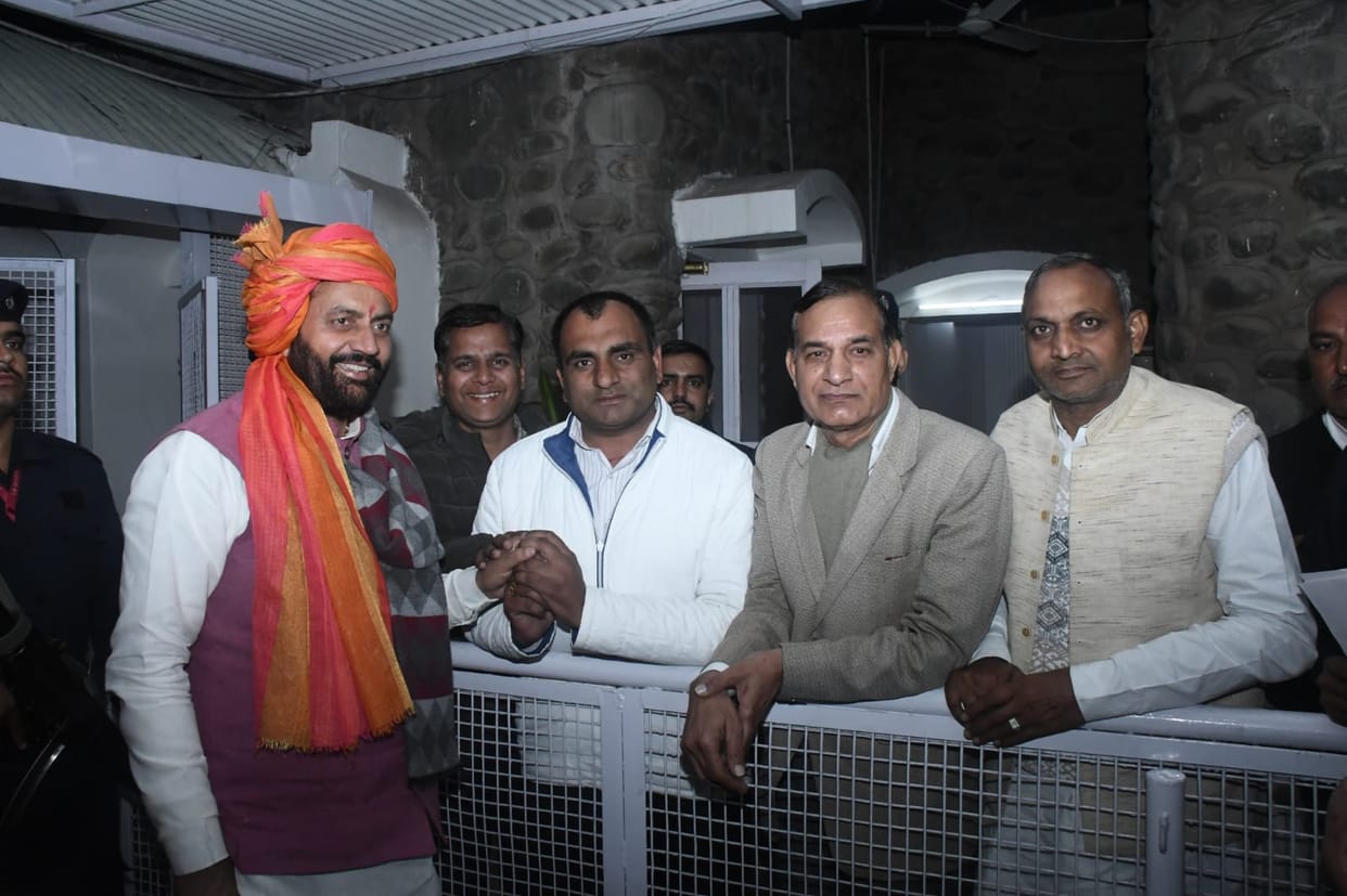 They met with the CM to demand the restoration of pensions