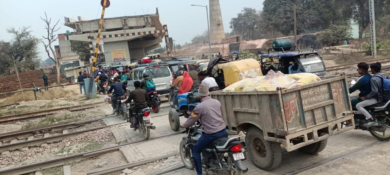 Following the installation of barricades, the Ukhri railway crossing will be closed from today.