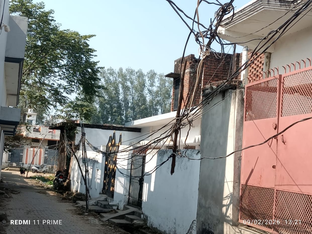 Overhanging power lines, countless dangers in the streets and neighborhoods.