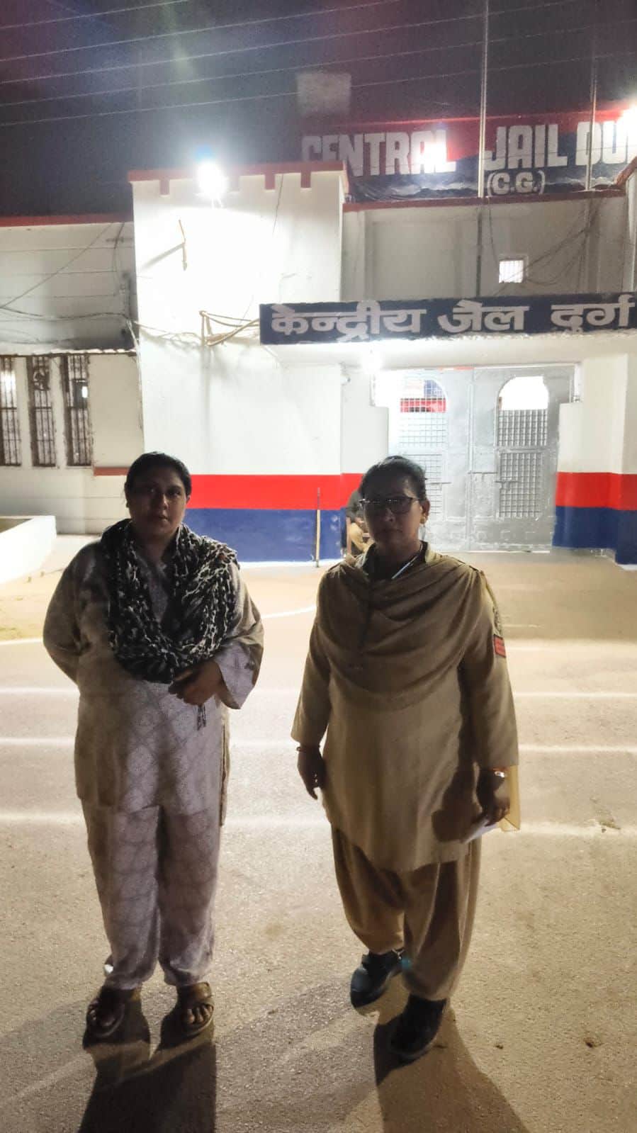 पुलिस ने चोरी के आरोप में महिला प्रधान आरक्षक को भेजा जेल