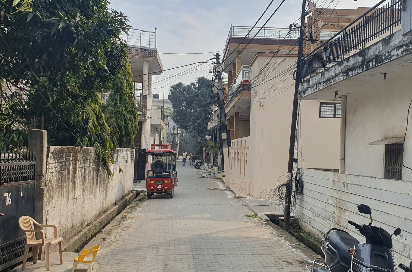 People are troubled due to lack of sewer line in Makhan Colony