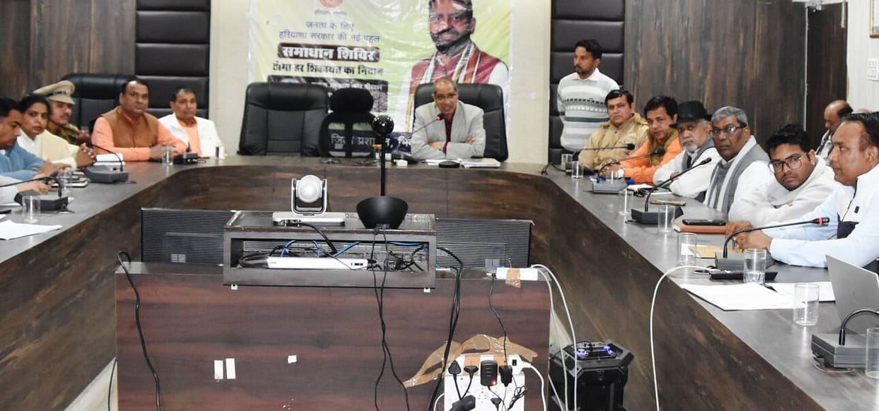 Provide correct information to citizens to resolve complaints: DDPO