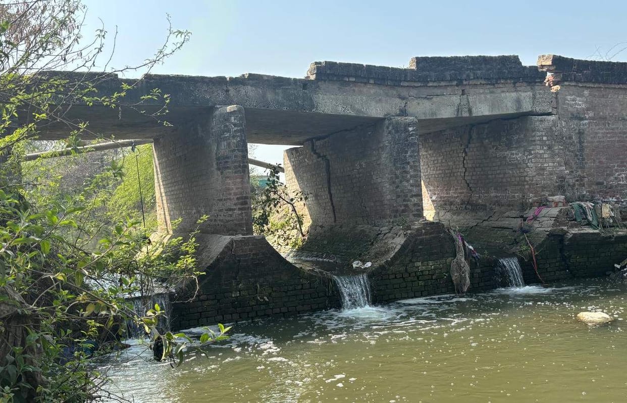 The construction of the diversion was stalled due to the pillar not being removed.
