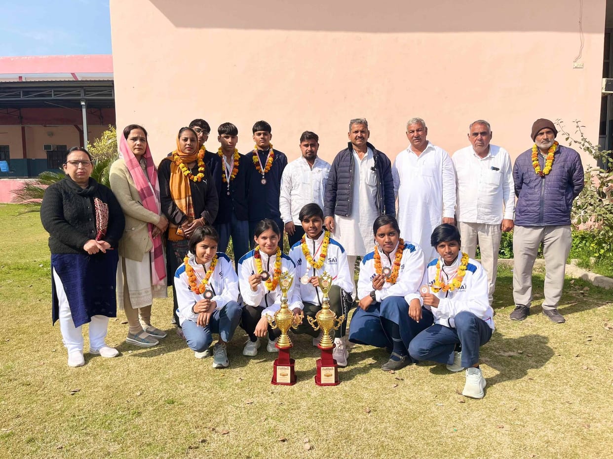 Bronze medal winning badminton team felicitated