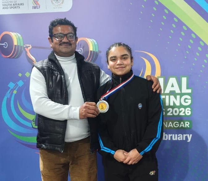 Drishti won silver medal in National Weightlifting Competition