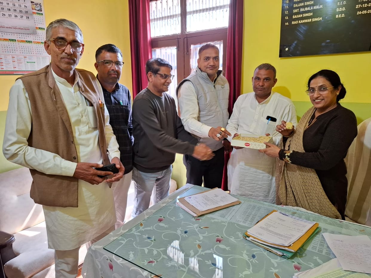 Officials of the State Teachers' Association-70 met the newly appointed BEO